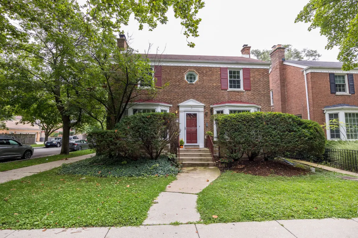 2701 W Fitch Avenue, Chicago, IL 60645 - #1
