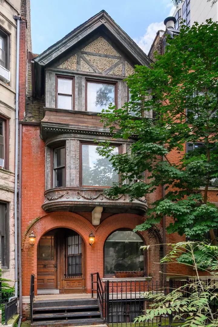 57 E Cedar Street, Chicago, IL 60611 - #1