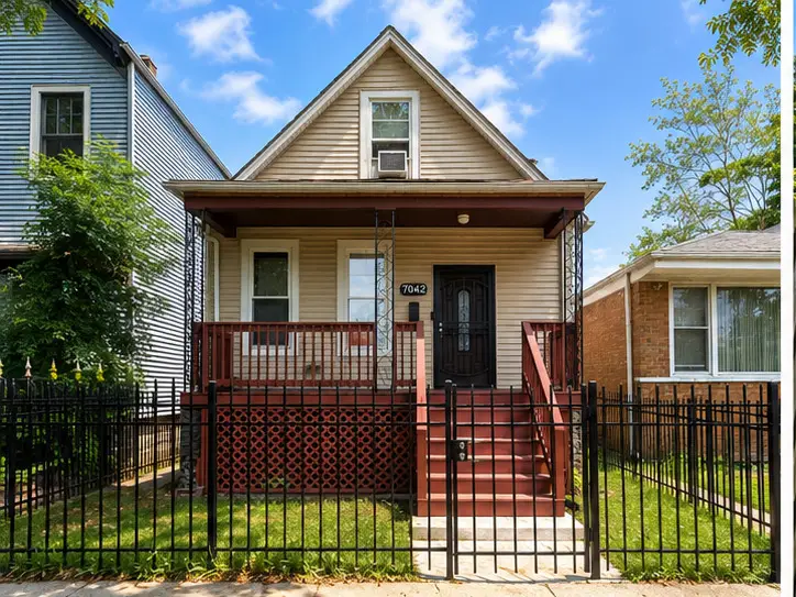 7042 S Elizabeth Street, Chicago, IL 60636 - #1