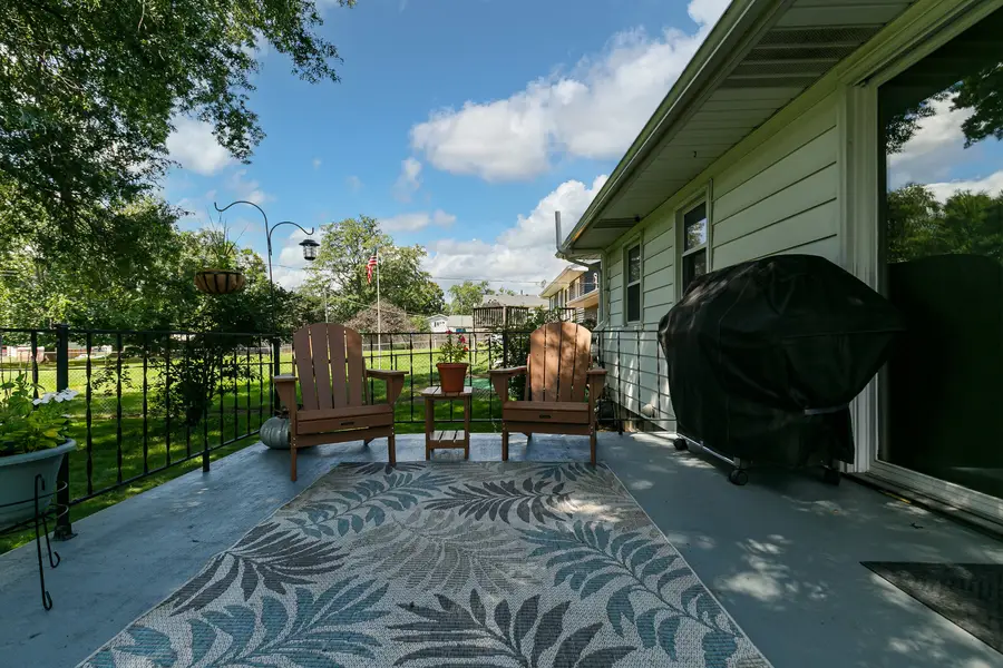 2115 W 38th Place, Davenport, IA 52806 - #2