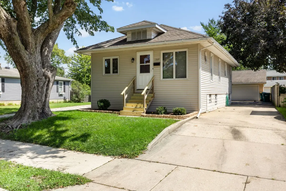 1322 N Prairie Avenue, Joliet, IL 60435 - #1