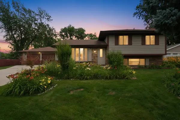 127 Barrett Lane, Schaumburg, IL 60193