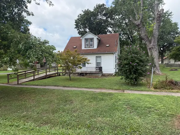 504 N Walnut Street, Centralia, IL 62801