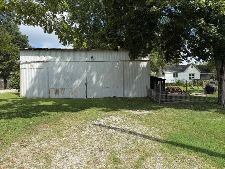 504 N Walnut Street, Centralia, IL 62801 - #3