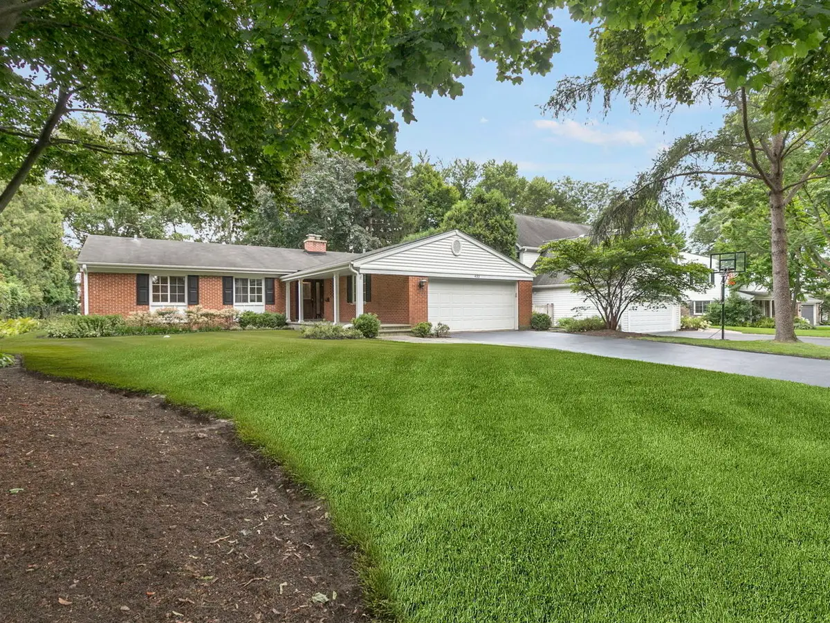 433 W Sheridan Place, Lake Bluff, IL 60044 - #1