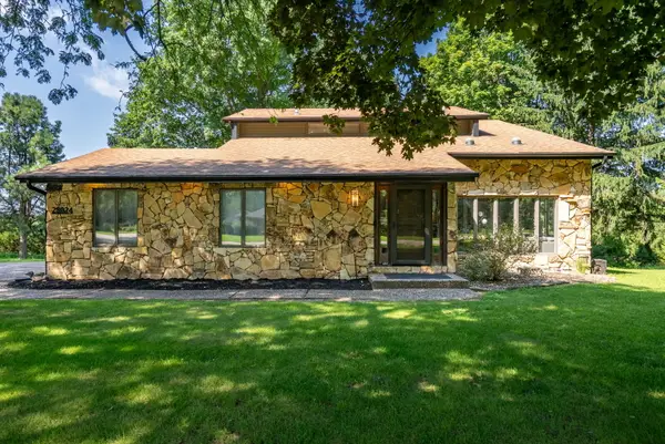 28024 230th Street, Leclaire, IA 52753