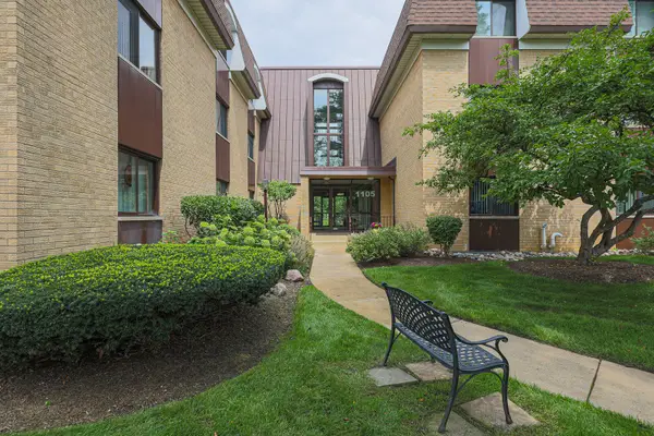1105 N Mill Street #219, Naperville, IL 60563