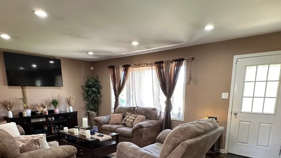 6908 Townsend Boulevard, Plainfield, IL 60586 - #3