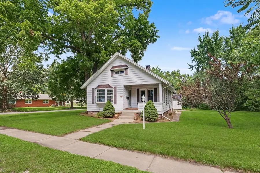 1626 W Clark Street, Champaign, IL 61821 - #2
