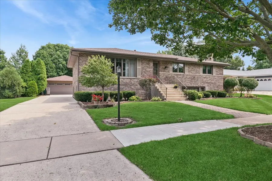 14045 Terry Drive, Orland Park, IL 60462 - #2
