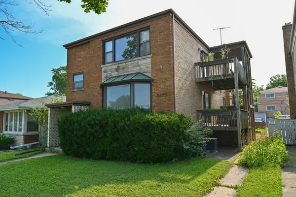 8425 Christiana Avenue, Skokie, IL 60076