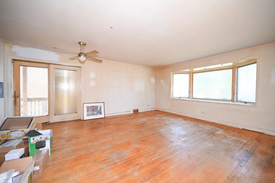 8425 Christiana Avenue, Skokie, IL 60076 - #2