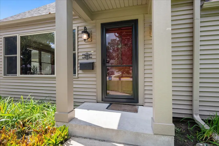 207 S Randall Road, Aurora, IL 60506 - #3