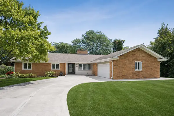 2865 Leanne Court, Northbrook, IL 60062