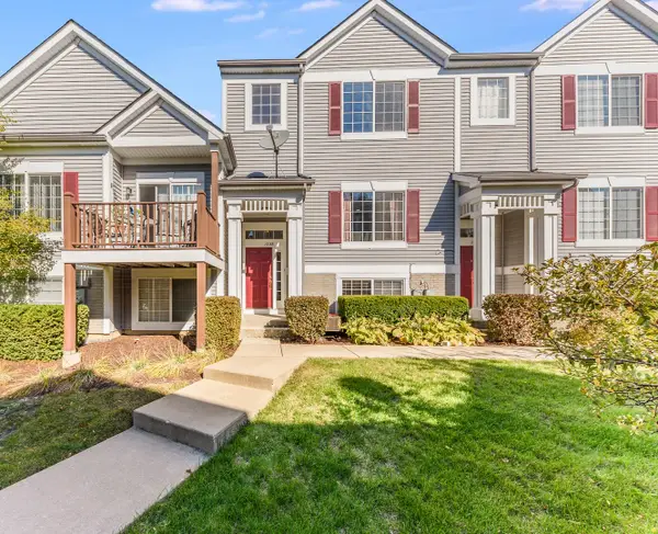 122 Enclave Circle #B, Bolingbrook, IL 60440