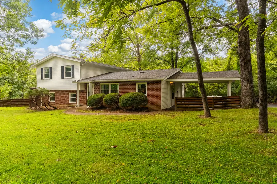 222 Bay Road, Carbondale, IL 62903 - #2