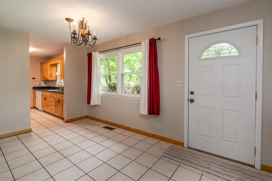 222 Bay Road, Carbondale, IL 62903 - #3