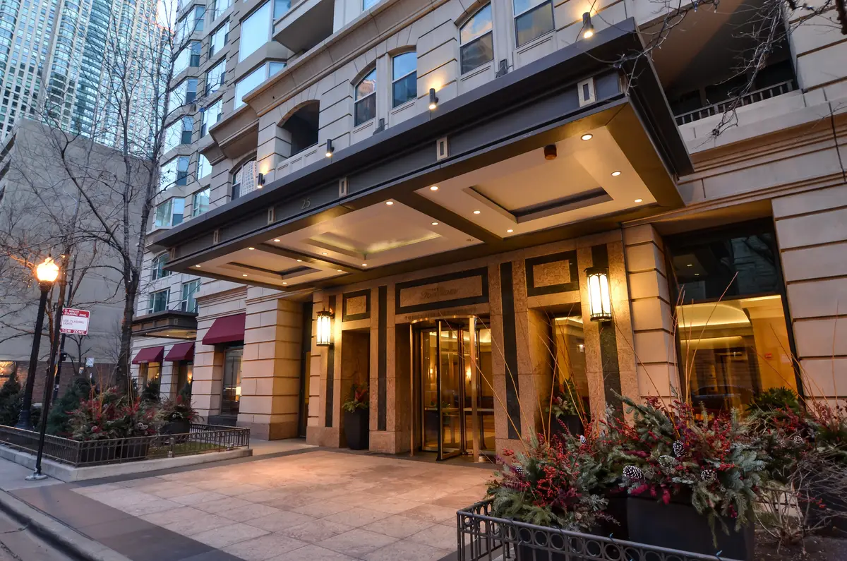 25 E Superior Street #1504, Chicago, IL 60611 - #1