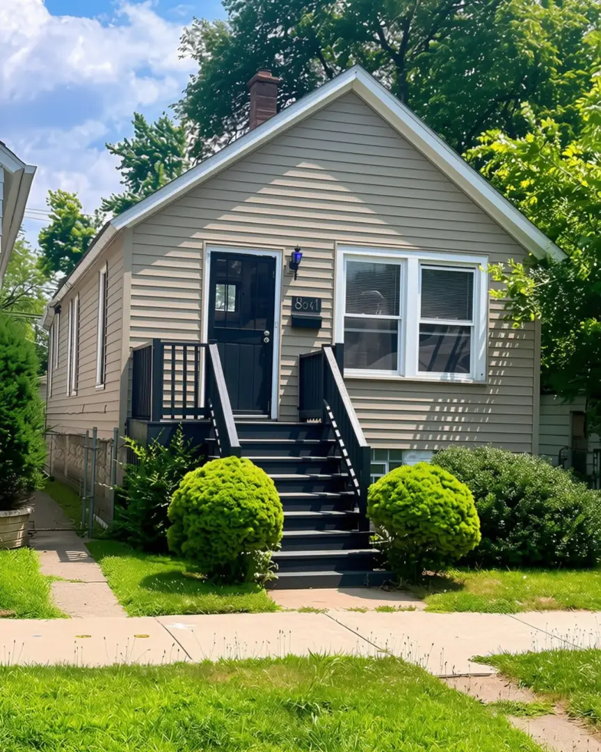 8041 S Woodlawn Avenue, Chicago, IL 60619 - #1