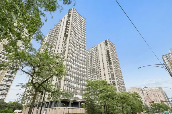 5701 N Sheridan Road #12B, Chicago, IL 60660