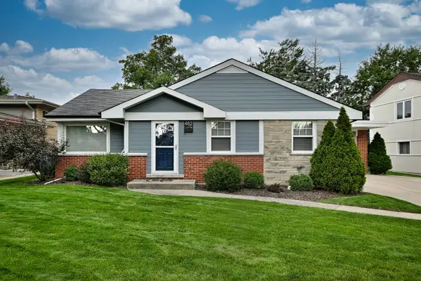 482 E Park Avenue, Elmhurst, IL 60126