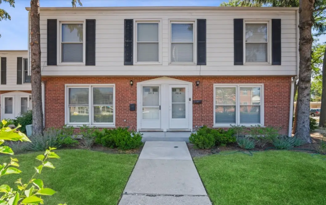 901 Waukegan Road #B, Deerfield, IL 60015 - #1