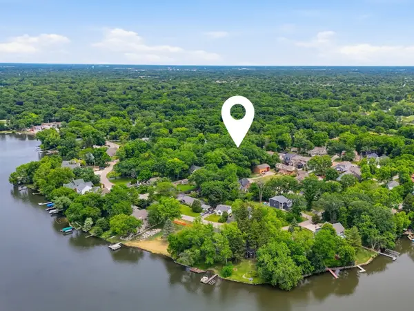 24011 N Valley Road, Lake Zurich, IL 60047