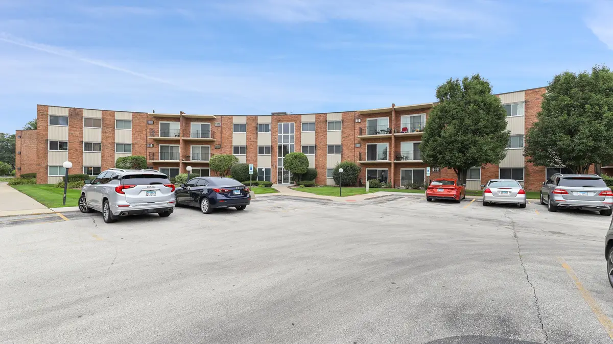 9724 S Karlov Avenue #207, Oak Lawn, IL 60453 - #1
