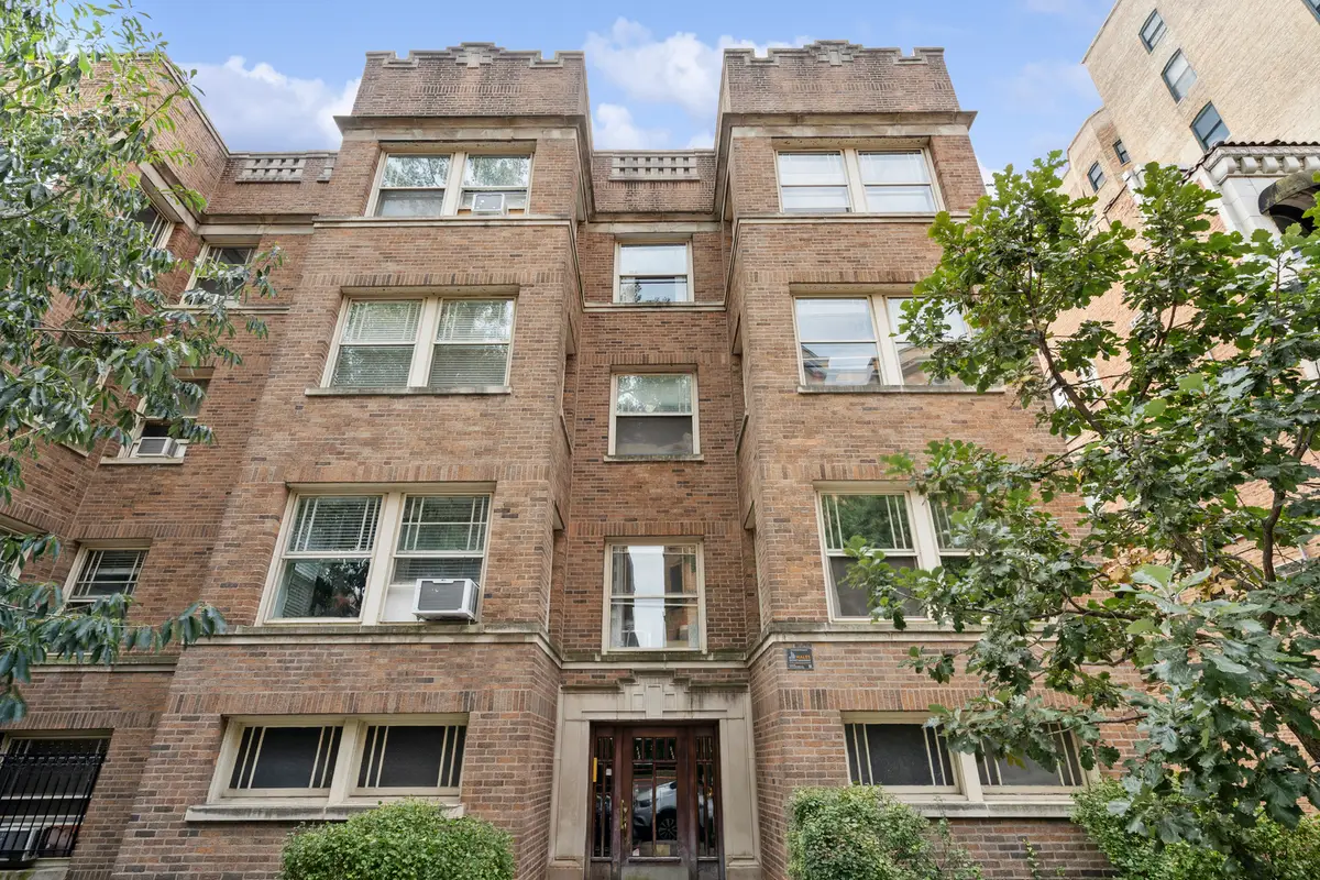 551 W Surf Street #3W, Chicago, IL 60657 - #1
