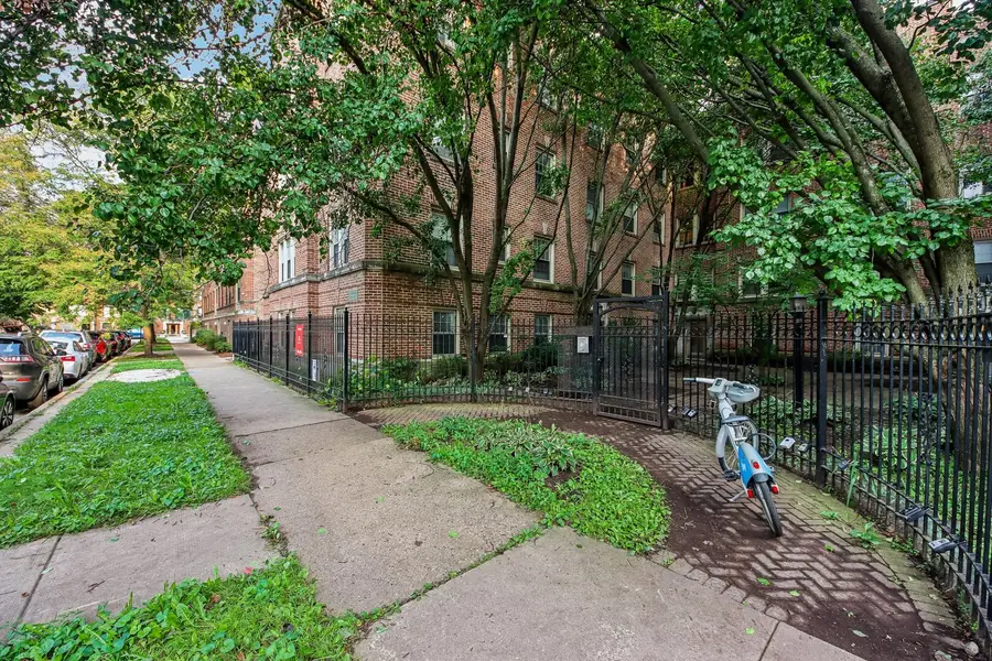 841 E 52nd Street #841-3, Chicago, IL 60615 - #2