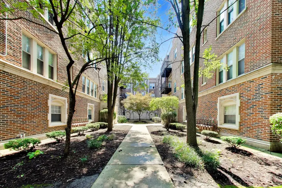 2315 E 70th Place #213, Chicago, IL 60649 - #2