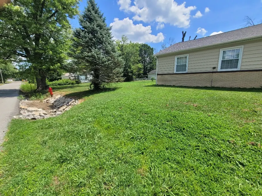 901 S Vicksburg Street, Marion, IL 62959 - #2