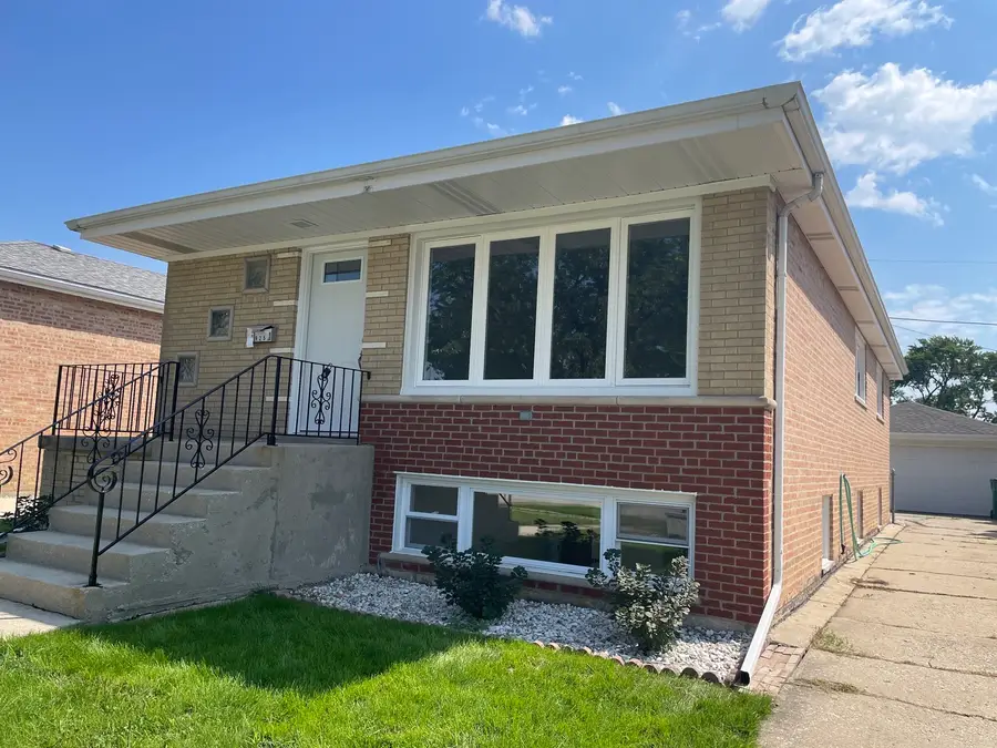 7925 Natchez Avenue, Burbank, IL 60459 - #2