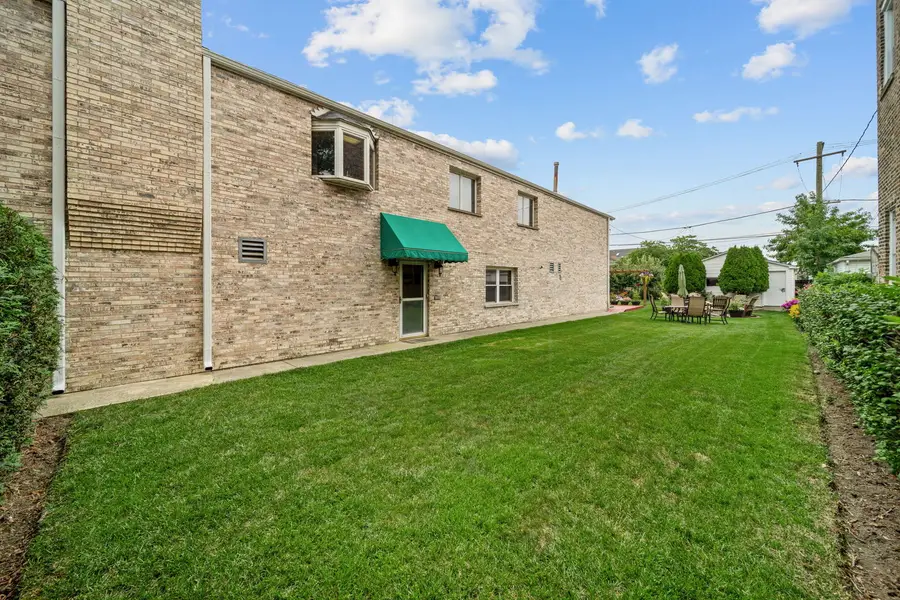 614 W 37th Street, Chicago, IL 60609 - #2
