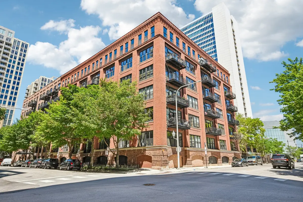 520 W Huron Street #414, Chicago, IL 60654 - #1