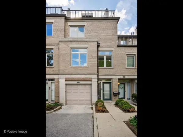 2731 N Janssen Avenue, Chicago, IL 60614