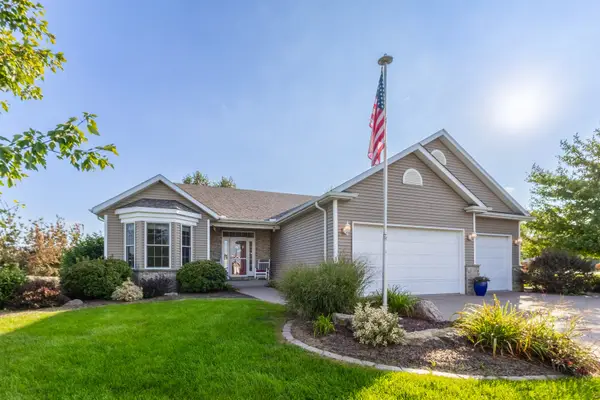 414 Fenceline Drive, Blue Grass, IA 52726