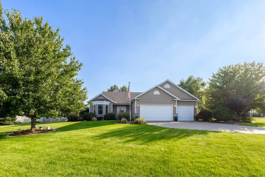 414 Fenceline Drive, Blue Grass, IA 52726 - #2
