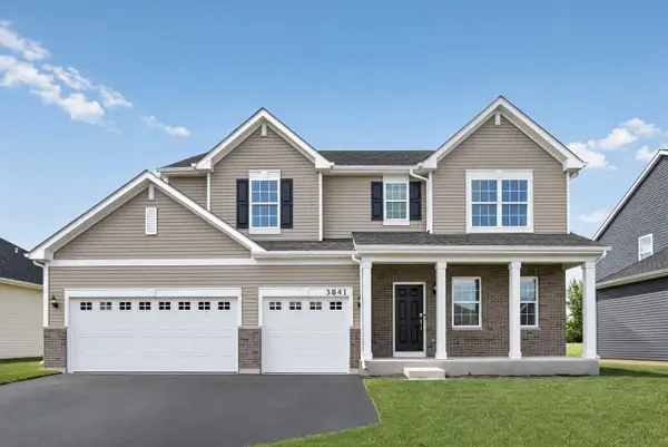 3841 Meadowridge Drive, Woodstock, IL 60098