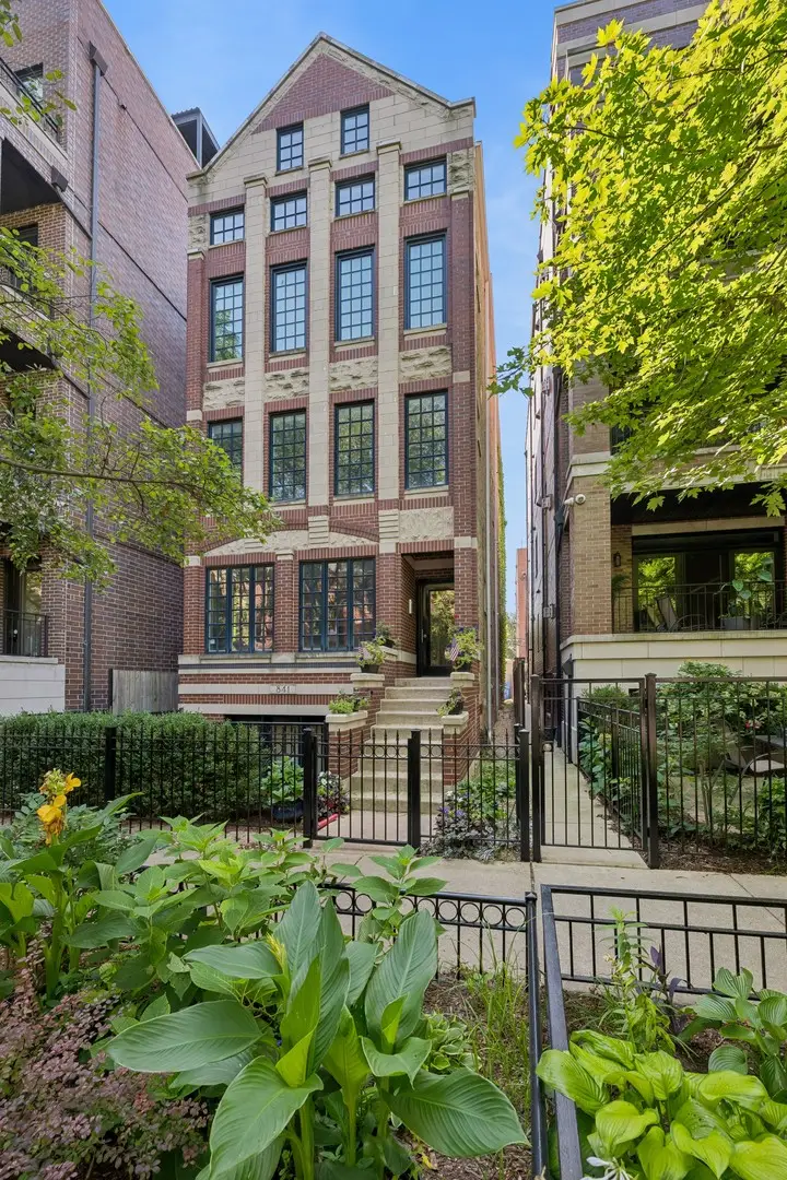 841 W Buckingham Place #1, Chicago, IL 60657 - #3