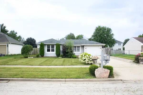 921 Shady Lane, Aurora, IL 60506