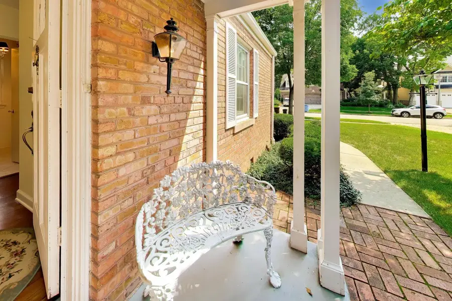 570 S Kenilworth Avenue, Elmhurst, IL 60126 - #2