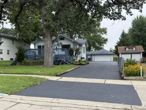 414 W Park Avenue, Round Lake, IL 60073