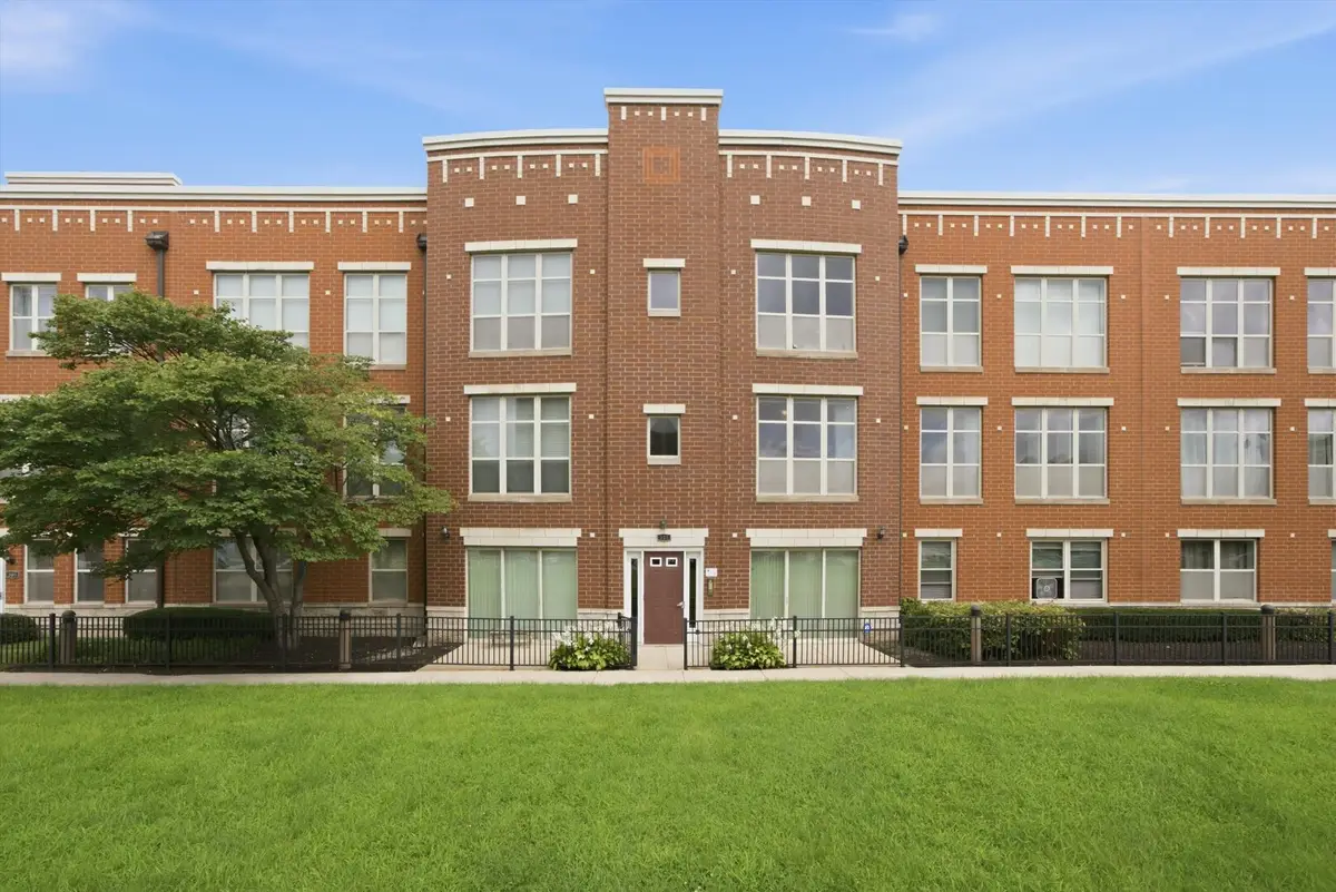 318 E 25th Place #2E, Chicago, IL 60616 - #1