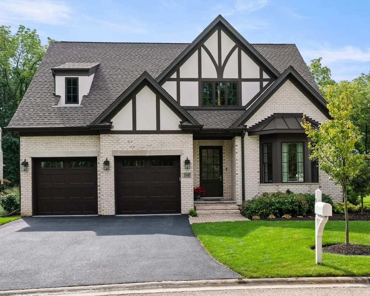 1945 Amberley Court, Lake Forest, IL 60045 - #1