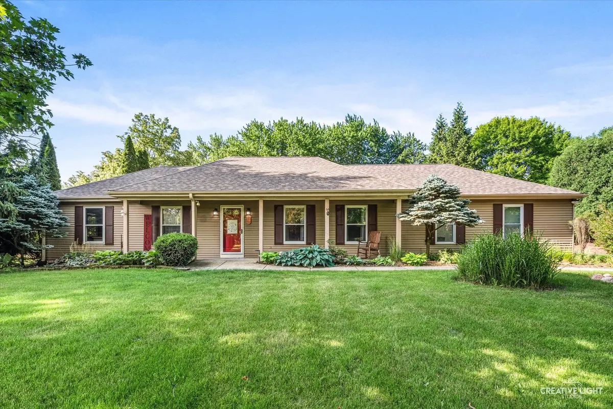 44W043 Fox Wilds Drive, Saint Charles, IL 60175 - #1