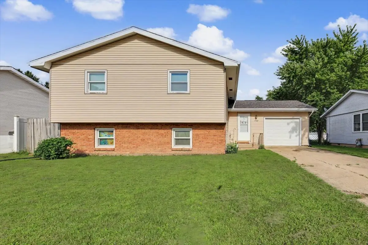 1300 N Motorola Drive, Pontiac, IL 61764 - #1