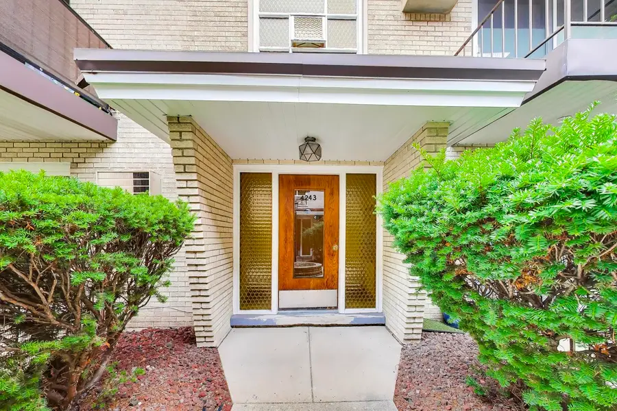 4243 N Kedvale Avenue #1F, Chicago, IL 60641 - #2
