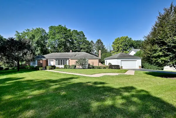 9 Dover Drive, Oak Brook, IL 60523