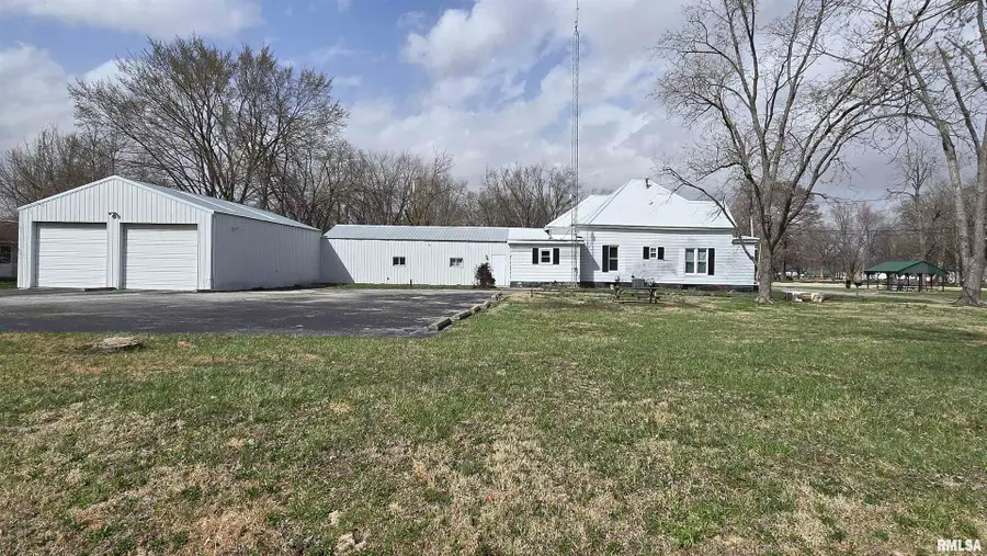 205 Shaw Street, Harrisburg, IL 62946 - #2